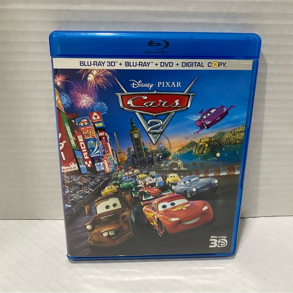Cars 2 (Five-Disc Combo: Blu-ray 3D / Blu-ray / DVD / No Digital Copy)